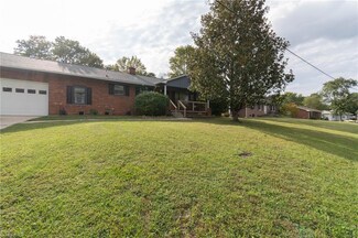 3405 Pine Valley Rd, High Point, NC 27265