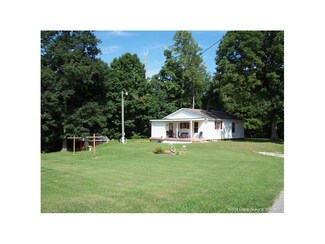8709 S Wagner Rd, Pekin, IN 47165