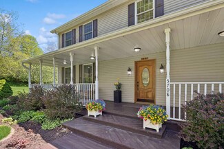 5708 Windy Acres Ln, Berrien Springs, MI 49103