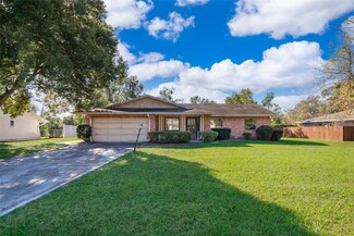 71 Community Dr, Debary, FL 32713