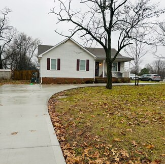 1208 Pembroke Oak Grove Rd, Oak Grove, KY 42262