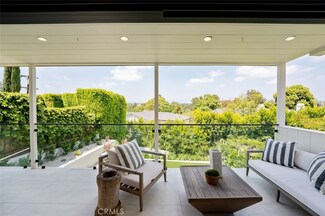 13817 Valley Vista Blvd, Sherman Oaks, CA 91423
