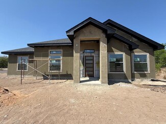 129 Grullo Dr, Eagle Pass, TX 78852
