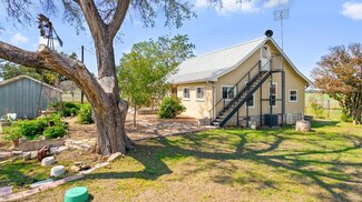 204 Metzger Rd, Round Mountain, TX 78663