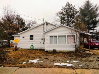 137 Fulton St, Grayling, MI 49738