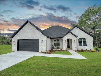 3307 E Greystone Dr, Fayetteville, AR 72764