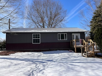 8184 Topinabee Dr, Montgomery, MI 49255