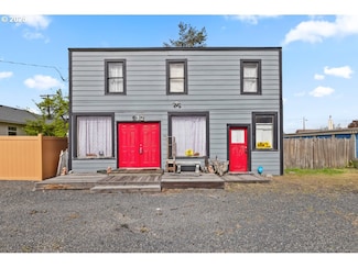 212 N Main St, Merrill, OR 97633