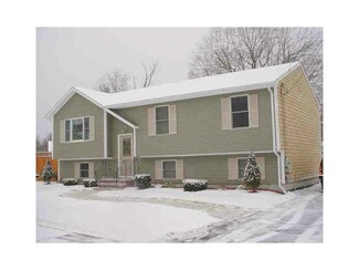 44 Edward Ave, Rumford, RI 02916