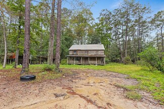 26 Island Rd, Picayune, MS 39466