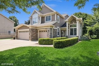 802 Willow Ct, Itasca, IL 60143