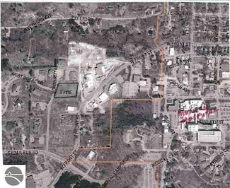 5208 N Royal Dr, Traverse City, MI 49684