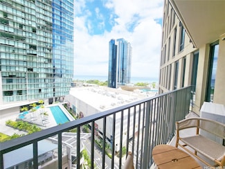 987 Queen St Unit 1404, Honolulu, HI 96814