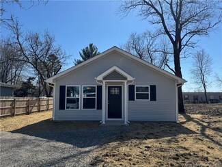 1207 W York Rd, Austin, IN 47102