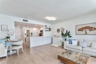 701 Brickell Key Blvd Unit 808, Miami, FL 33131