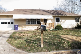 1520 Jarvis Dr, Manhattan, KS 66502