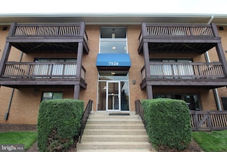 7528 Savannah St Unit 28/101, Falls Church, VA 22043