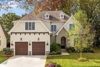 9236 White Ash Dr, Ooltewah, TN 37363