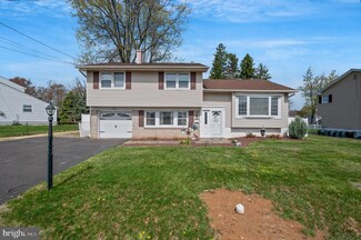 738 Longstreth Rd, Warminster, PA 18974