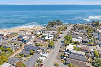 390 36th Ave, Santa Cruz, CA 95062