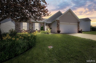354 Birchwood Crossing Ln, Maryland Heights, MO 63043