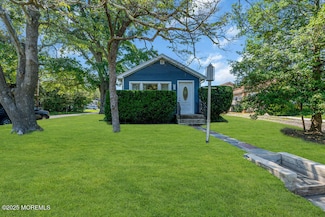 1407 Edgemere Rd, Wall Township, NJ 07719