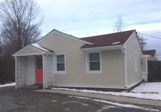 110 Smith St, Waltham, MA 02451