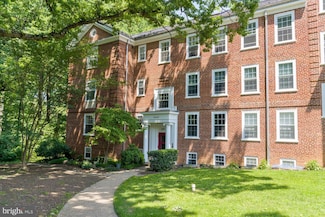 3430 39th St NW Unit 698, Washington, DC 20016