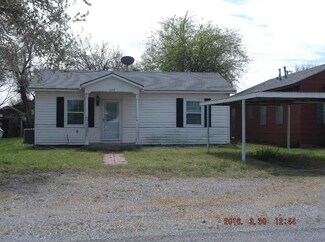 620 E Carter, Apache, OK 73006