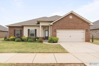 609 Willow Crest Ln SW, Madison, AL 35756