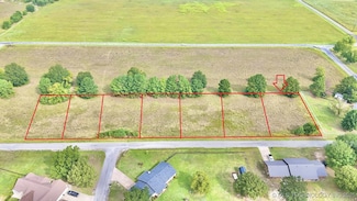 18 NW L St, Stigler, OK 74462