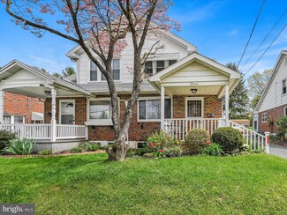 16 E Orange St, Ephrata, PA 17522