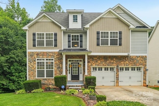 5021 Meadow Woods Dr, Lowell, NC 28098