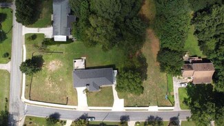576 N Thomas Ln SE, Smyrna, GA 30082