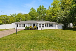 122 Royal Rd, Brockton, MA 02302