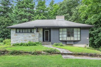 71 Chestnut St, Lunenburg, MA 01462