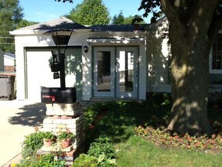 544 Cleveland Ave, Elgin, IL 60120