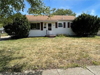 1610 Garwood Dr, Dayton, OH 45432