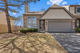 1709 Napoleon Dr, Naperville, IL 60565