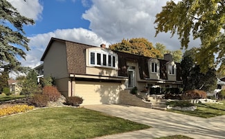 416 Trinity Ct, Buffalo Grove, IL 60089