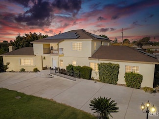 2510 Wilson Rd, Bakersfield, CA 93304