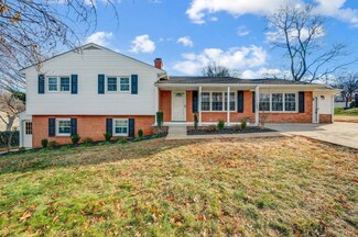 33 Hermitage Rd, Lynchburg, VA 24502