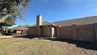 5409 Ledgestone Dr, Fort Worth, TX 76132