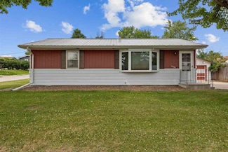 1200 G Ave, Marion, IA 52302