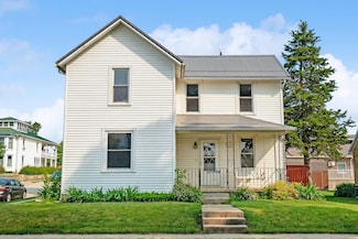 420 2nd Ave NW, Cascade, IA 52033