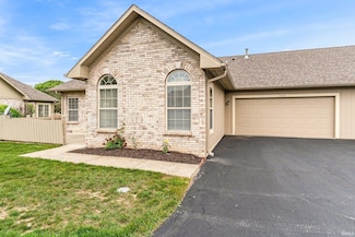 5248 Coventry Ln, Fort Wayne, IN 46804