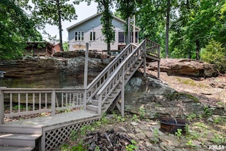 605 Lake Shore Dr S, Goreville, IL 62939