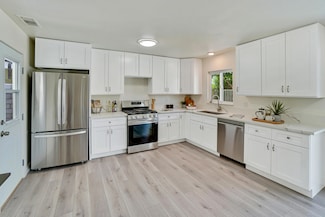 74398 Myrsine Ave, Palm Desert, CA 92260