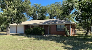 646 N Main St, Springtown, TX 76082