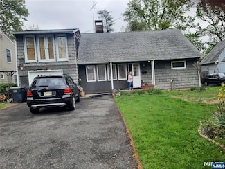 307 Phelps Ave, Bergenfield, NJ 07621